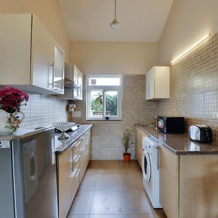 Veera Strand Park Serviced Apartments Near カラングート エクステリア 写真